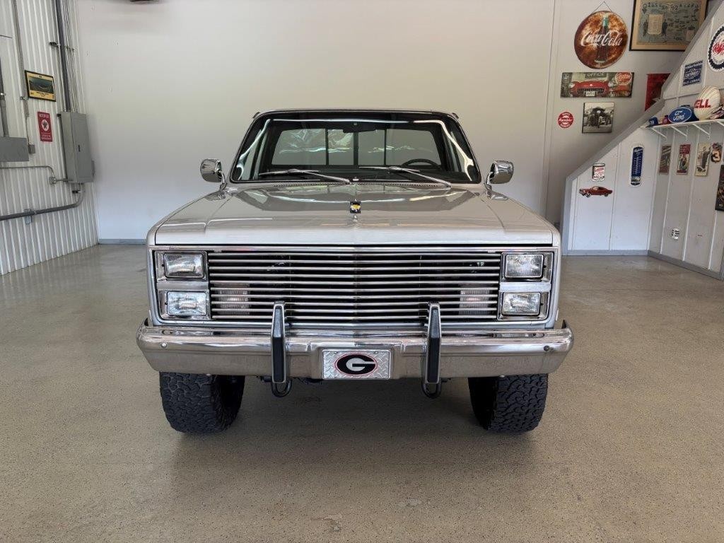 Chevrolet-CK-Pickup-1500-1984-2