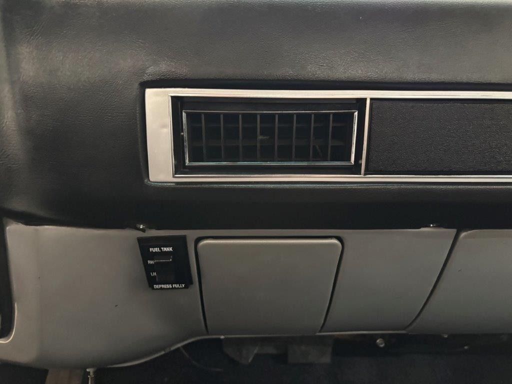 Chevrolet-CK-Pickup-1500-1984-22