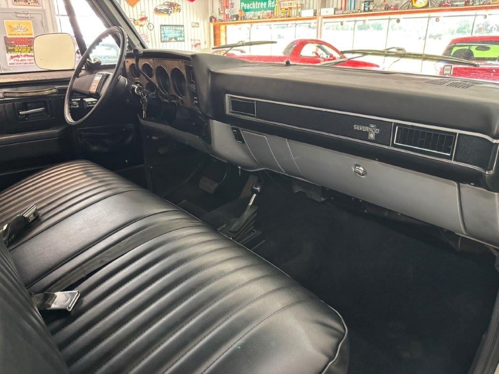 Chevrolet-CK-Pickup-1500-1984-24