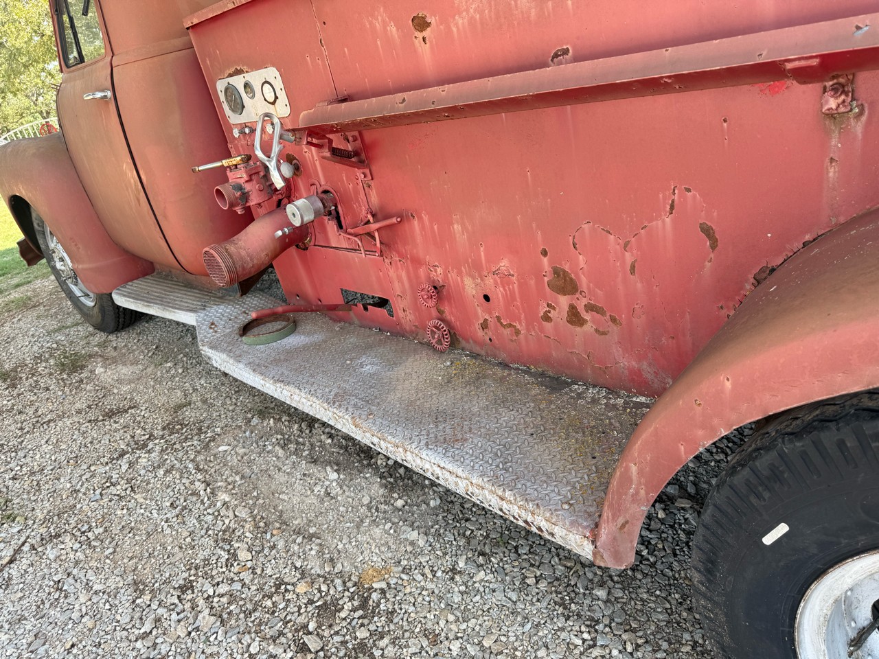 Chevrolet-CK-Pickup-3500-1953-Fire-Truck-34