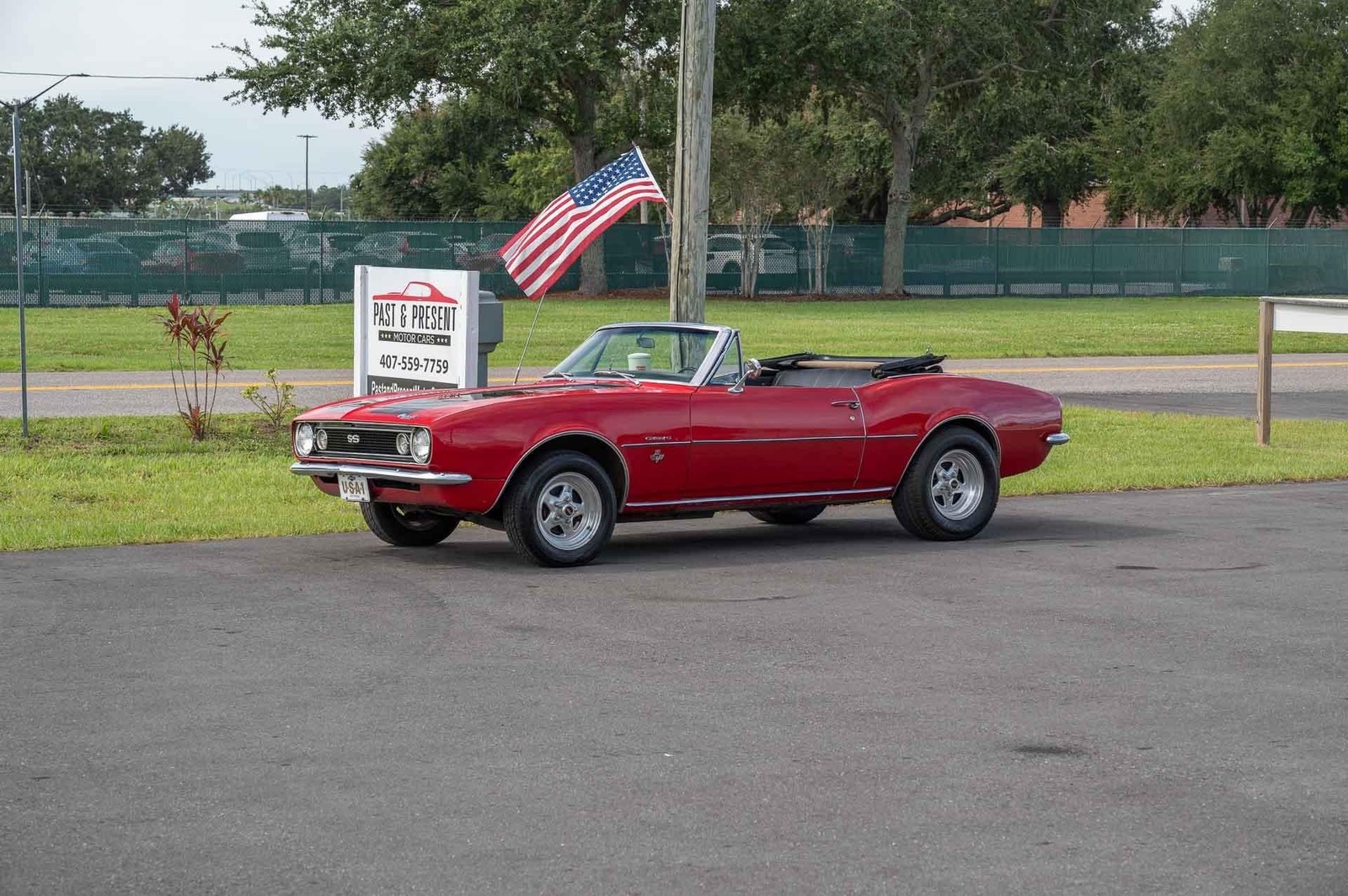 Chevrolet-Camaro-1967-2-Door-17