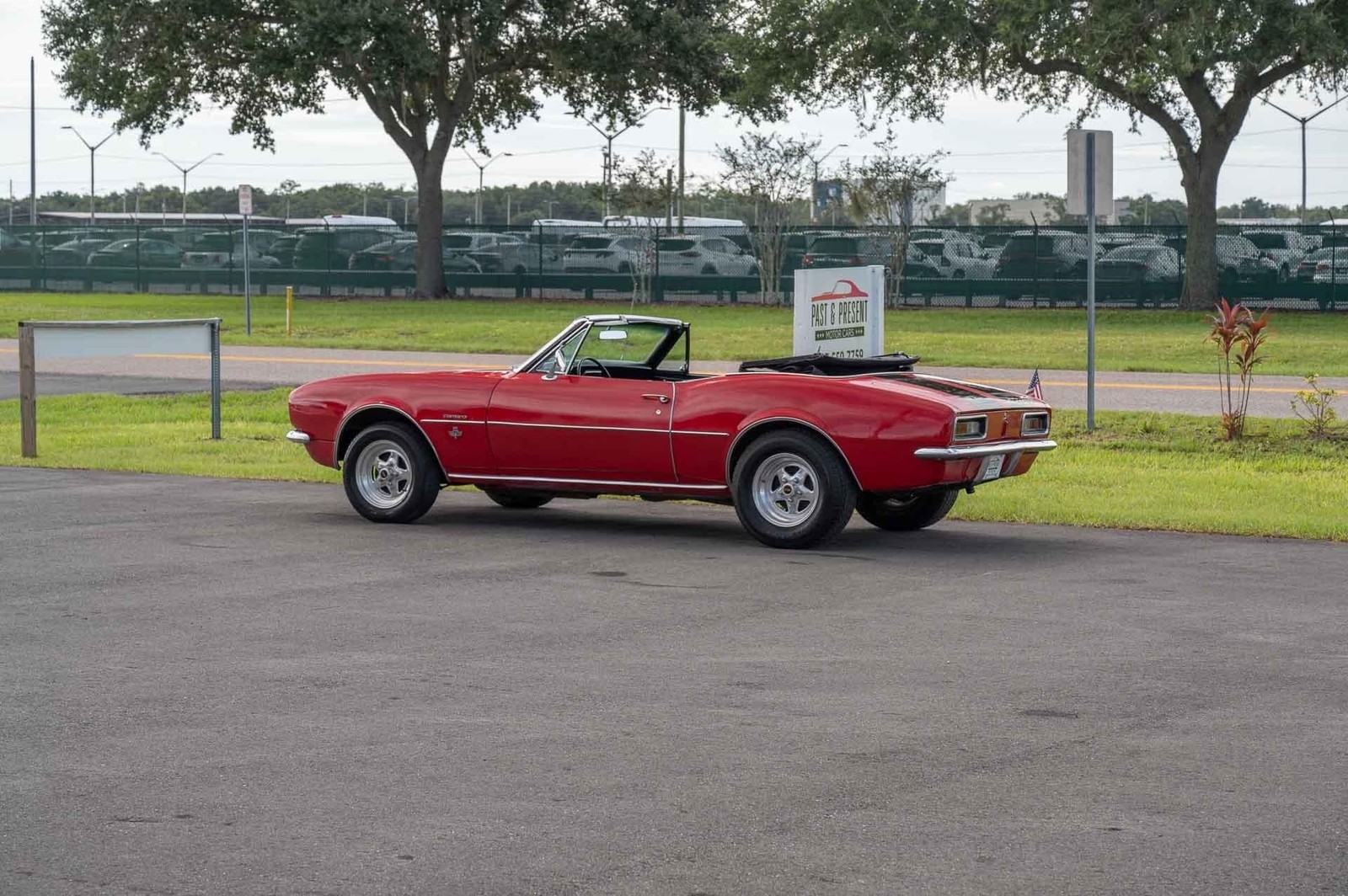 Chevrolet-Camaro-1967-2-Door-18