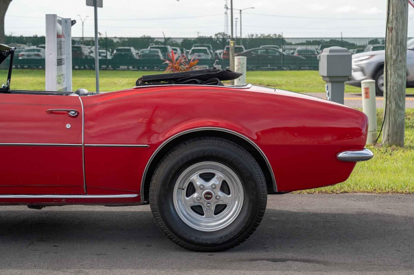 Chevrolet-Camaro-1967-2-Door-21