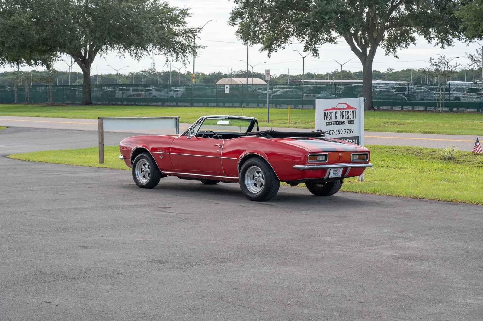 Chevrolet-Camaro-1967-2-Door-3