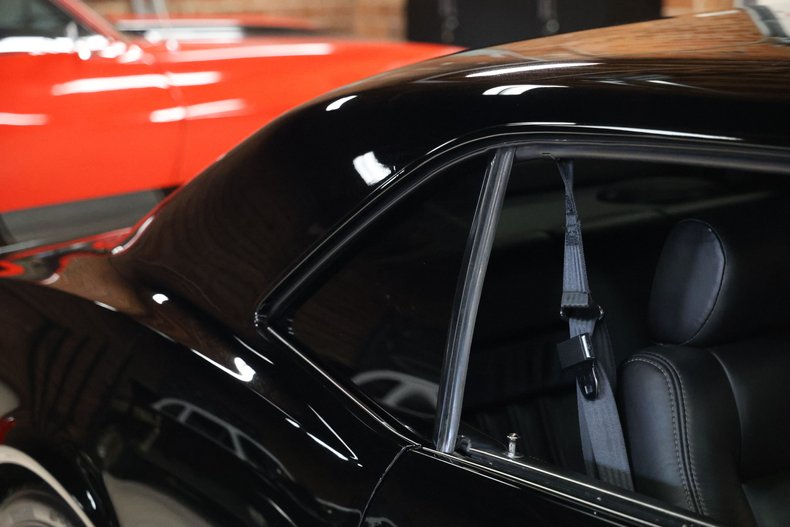 Chevrolet-Camaro-1967-Black-Black-26