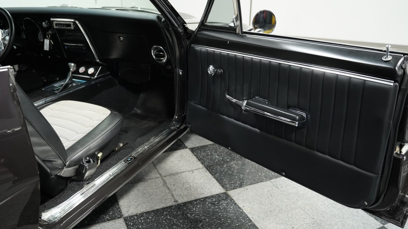 Chevrolet-Camaro-1967-Coupe-39
