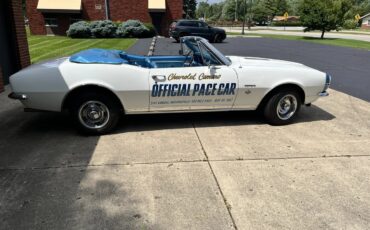 Chevrolet-Camaro-1967-Ermine-White-Bright-Blue-1