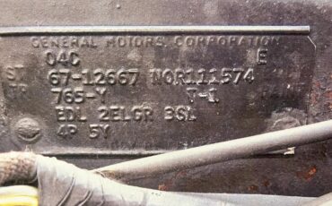 Chevrolet-Camaro-1967-Ermine-White-Bright-Blue-8