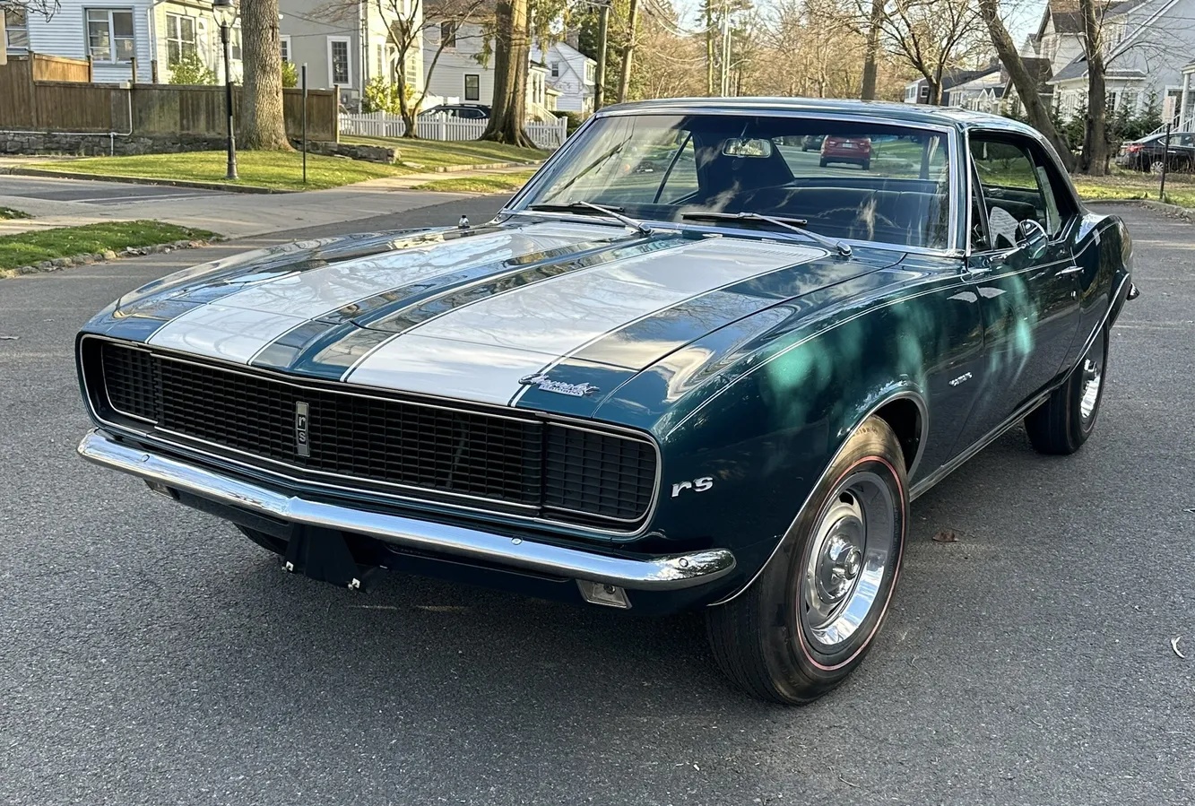 Chevrolet-Camaro-1967-Tahoe-Turquoise-Black-1