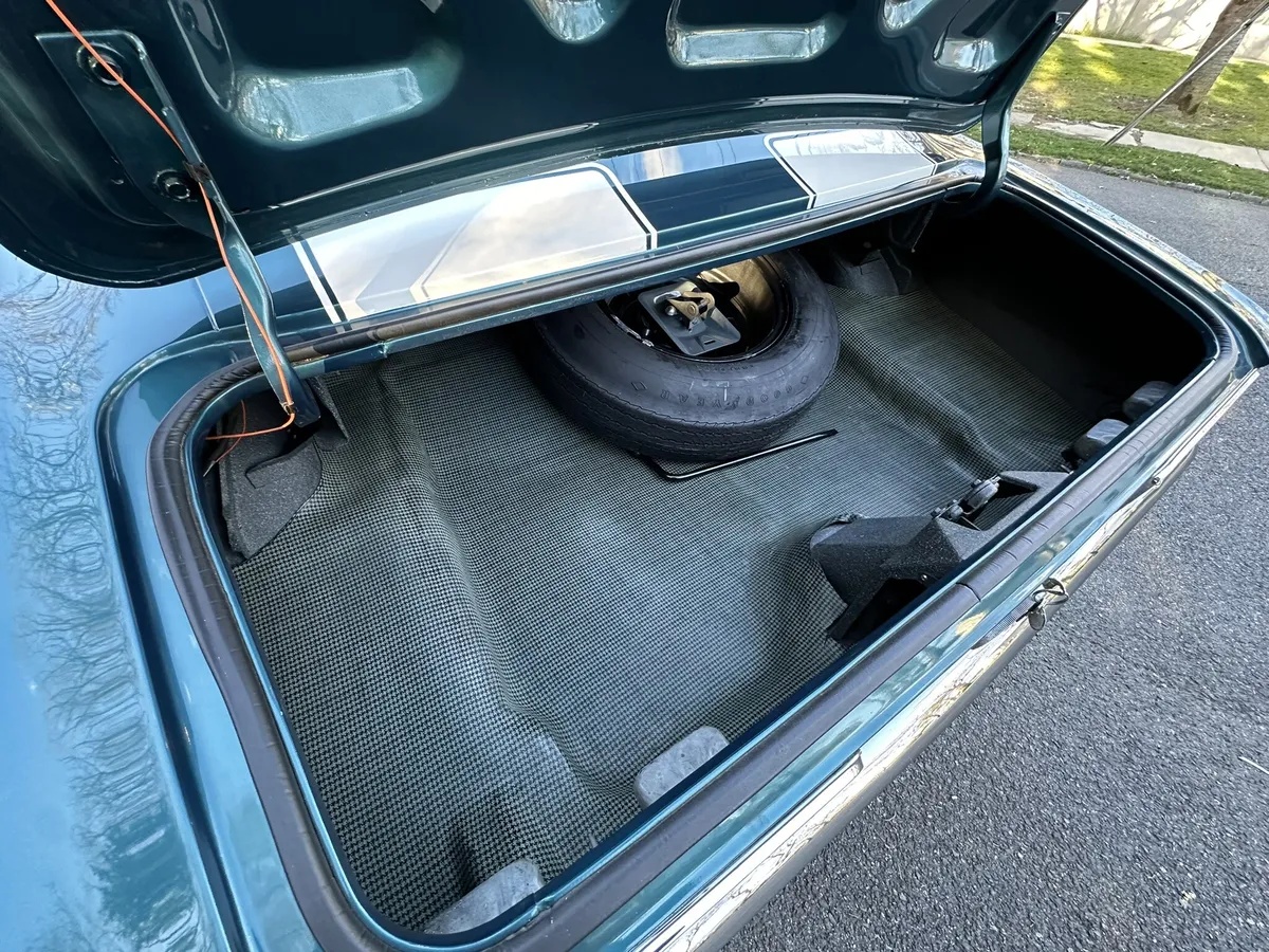 Chevrolet-Camaro-1967-Tahoe-Turquoise-Black-6