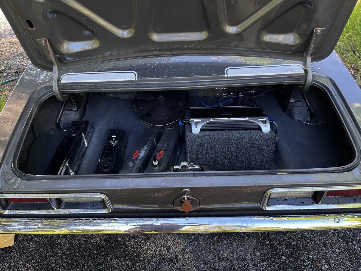 Chevrolet-Camaro-1968-12