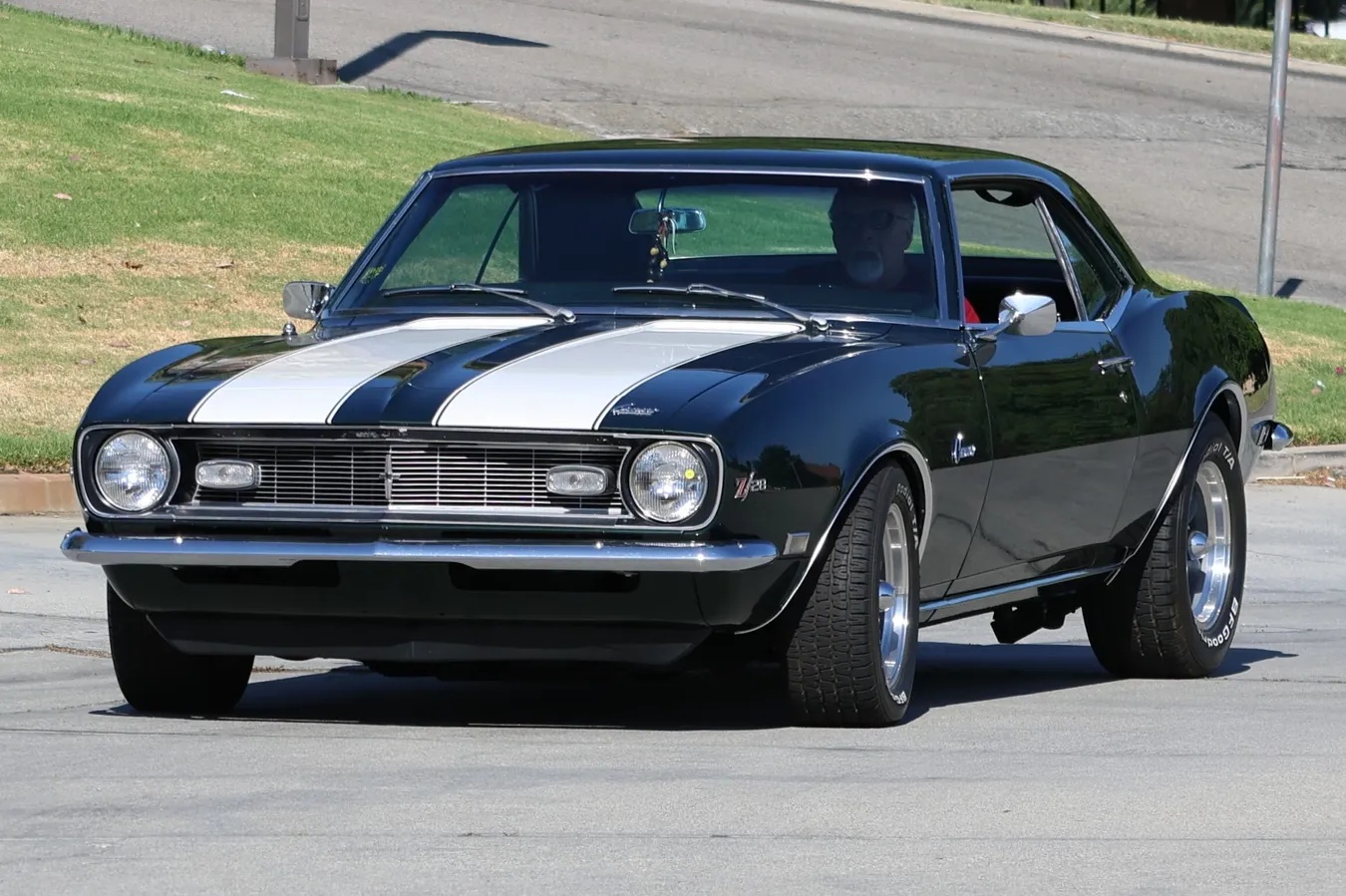 Chevrolet-Camaro-1968-British-Green-Black-16