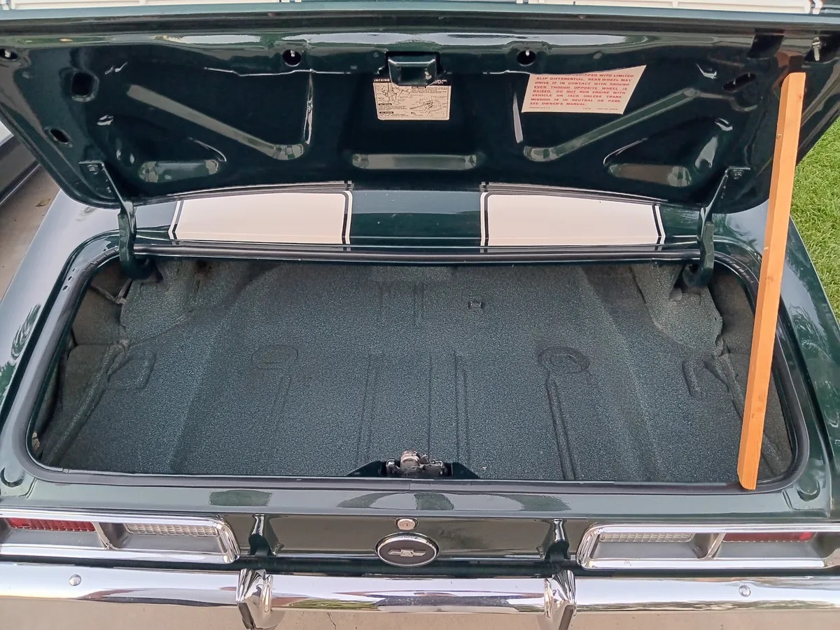 Chevrolet-Camaro-1968-British-Green-Black-18