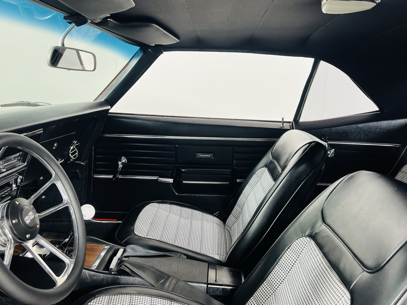 Chevrolet-Camaro-1968-Coupe-16