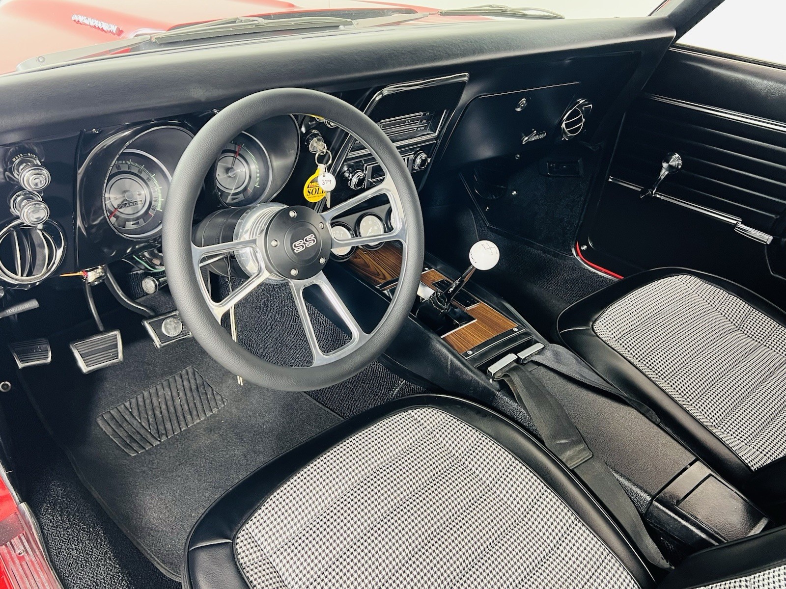 Chevrolet-Camaro-1968-Coupe-17