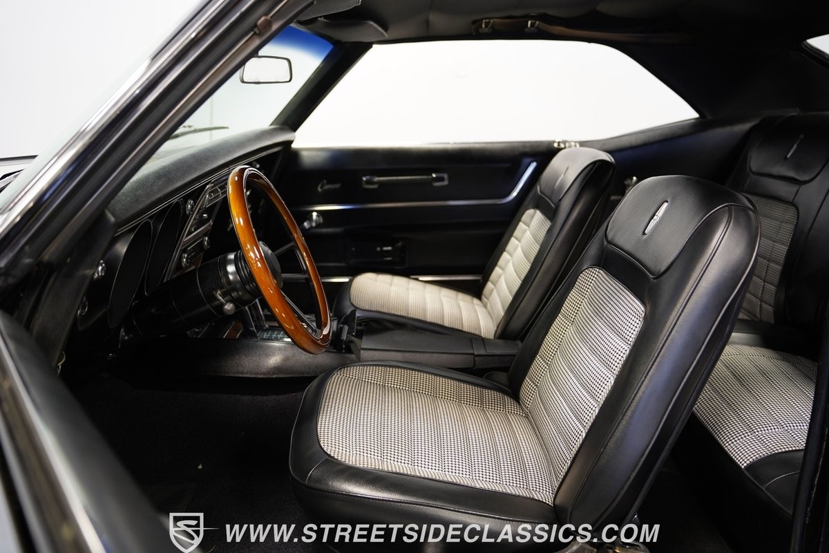 Chevrolet-Camaro-1968-Coupe-38