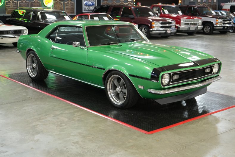 Chevrolet-Camaro-1968-Green-Black-11