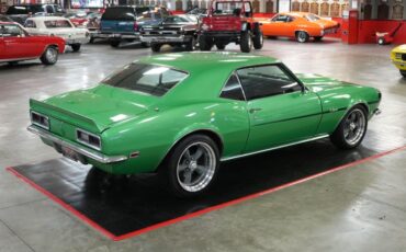 Chevrolet-Camaro-1968-Green-Black-17