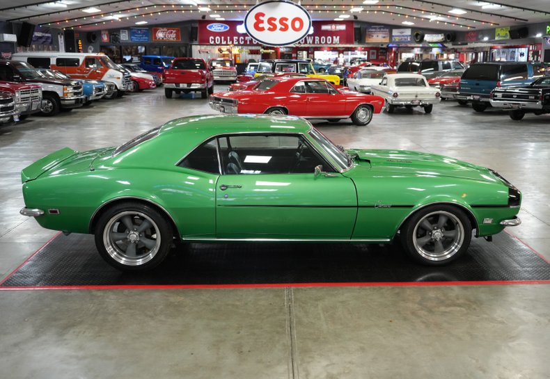 Chevrolet-Camaro-1968-Green-Black-18