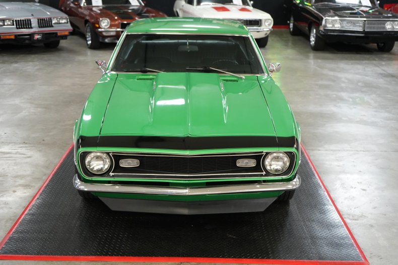 Chevrolet-Camaro-1968-Green-Black-20