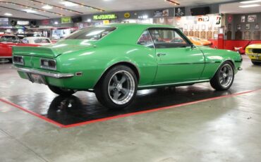 Chevrolet-Camaro-1968-Green-Black-25