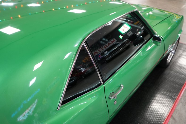 Chevrolet-Camaro-1968-Green-Black-36