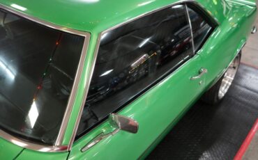 Chevrolet-Camaro-1968-Green-Black-37