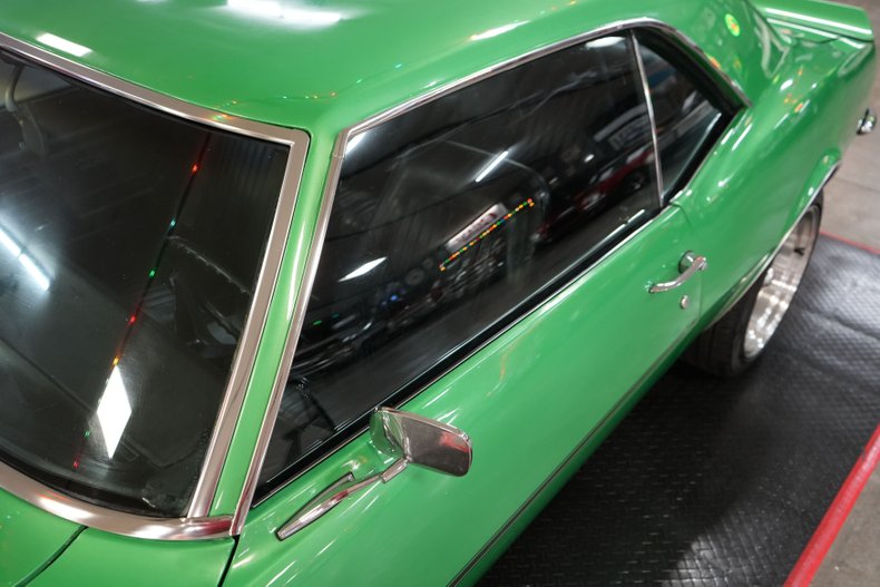 Chevrolet-Camaro-1968-Green-Black-37
