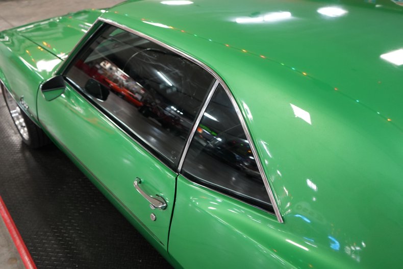 Chevrolet-Camaro-1968-Green-Black-38