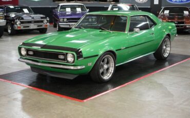 Chevrolet-Camaro-1968-Green-Black-5