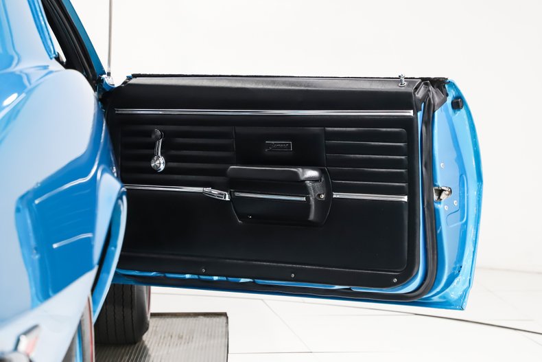Chevrolet-Camaro-1968-Lemans-Blue-Black-31