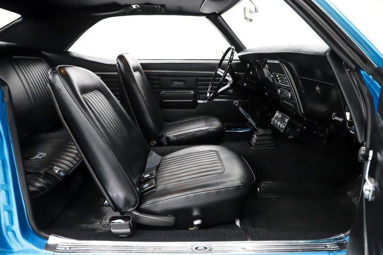 Chevrolet-Camaro-1968-Lemans-Blue-Black-42