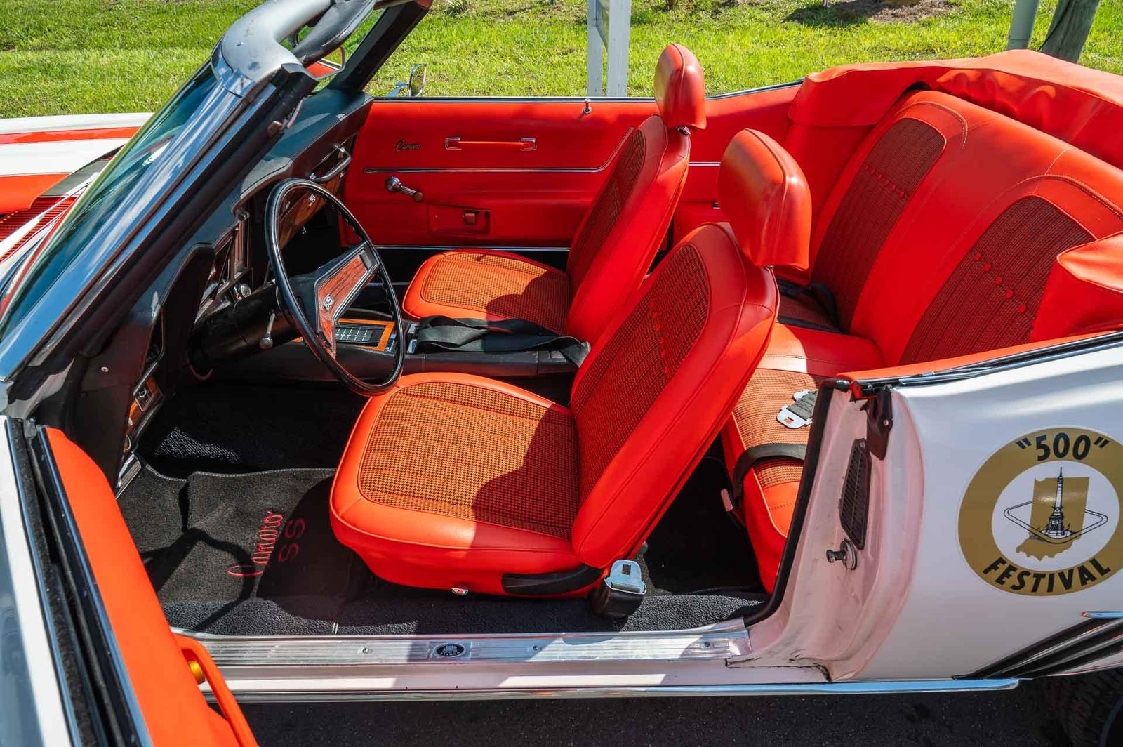 Chevrolet-Camaro-1969-2-Door-10