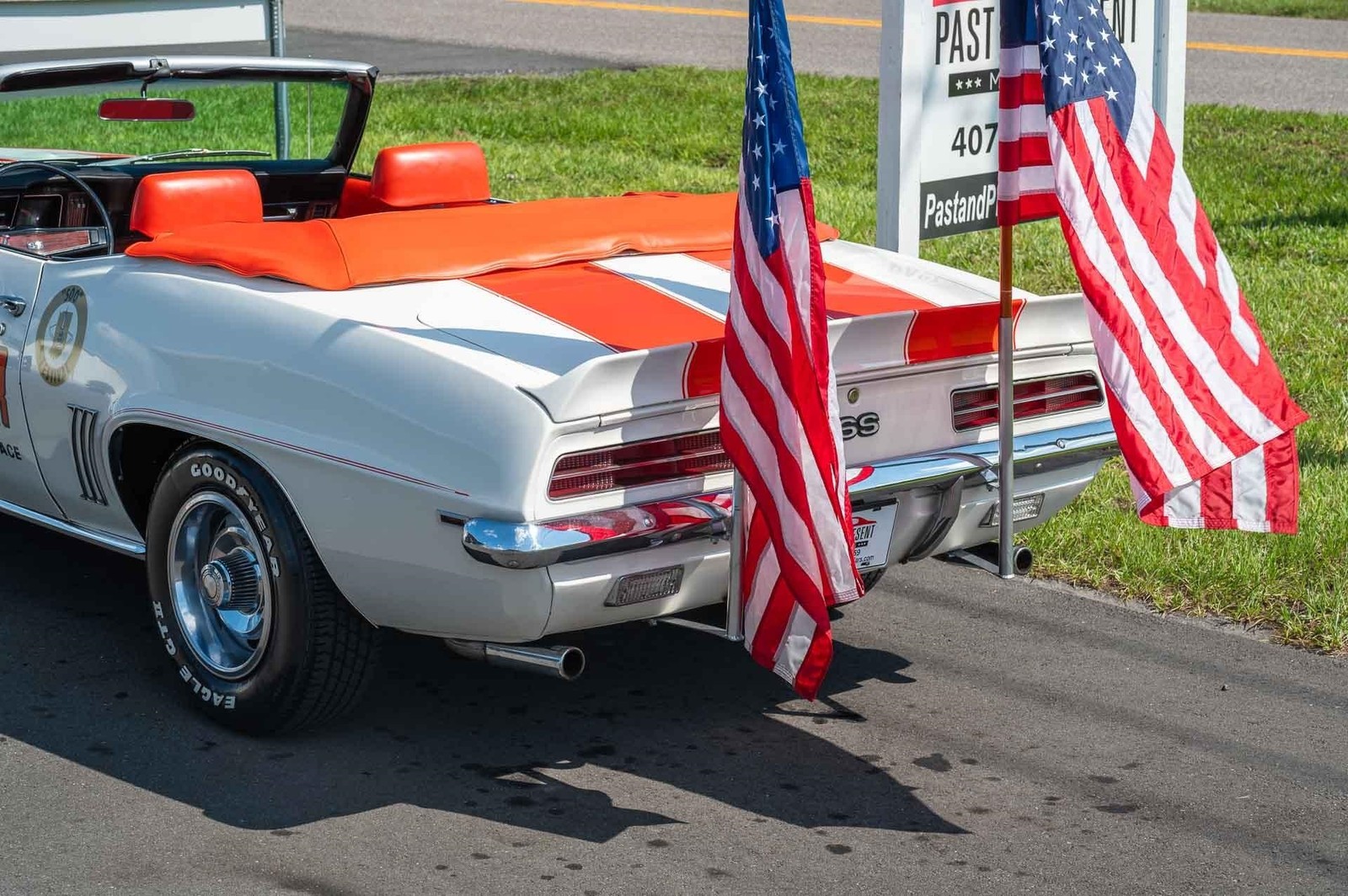 Chevrolet-Camaro-1969-2-Door-24