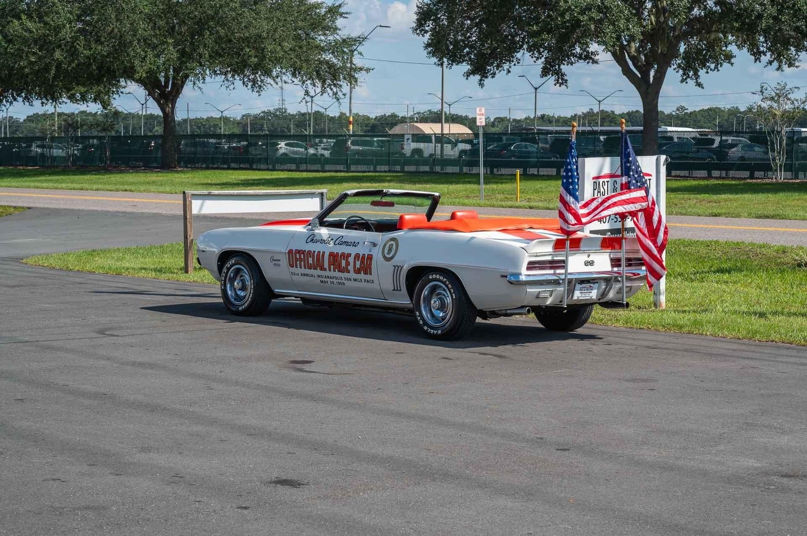 Chevrolet-Camaro-1969-2-Door-3