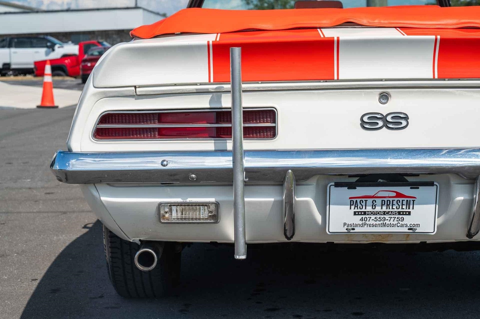 Chevrolet-Camaro-1969-2-Door-36
