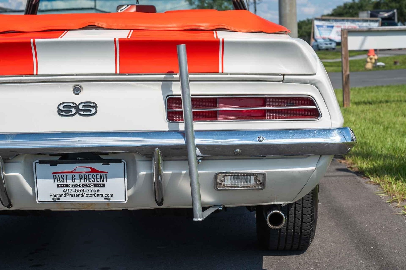 Chevrolet-Camaro-1969-2-Door-37