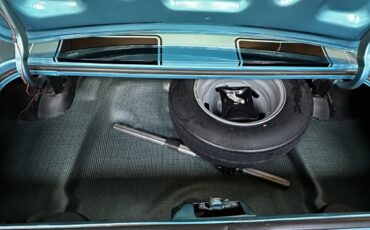 Chevrolet-Camaro-1969-Azure-Turquoise-Black-Standard-Interior-11
