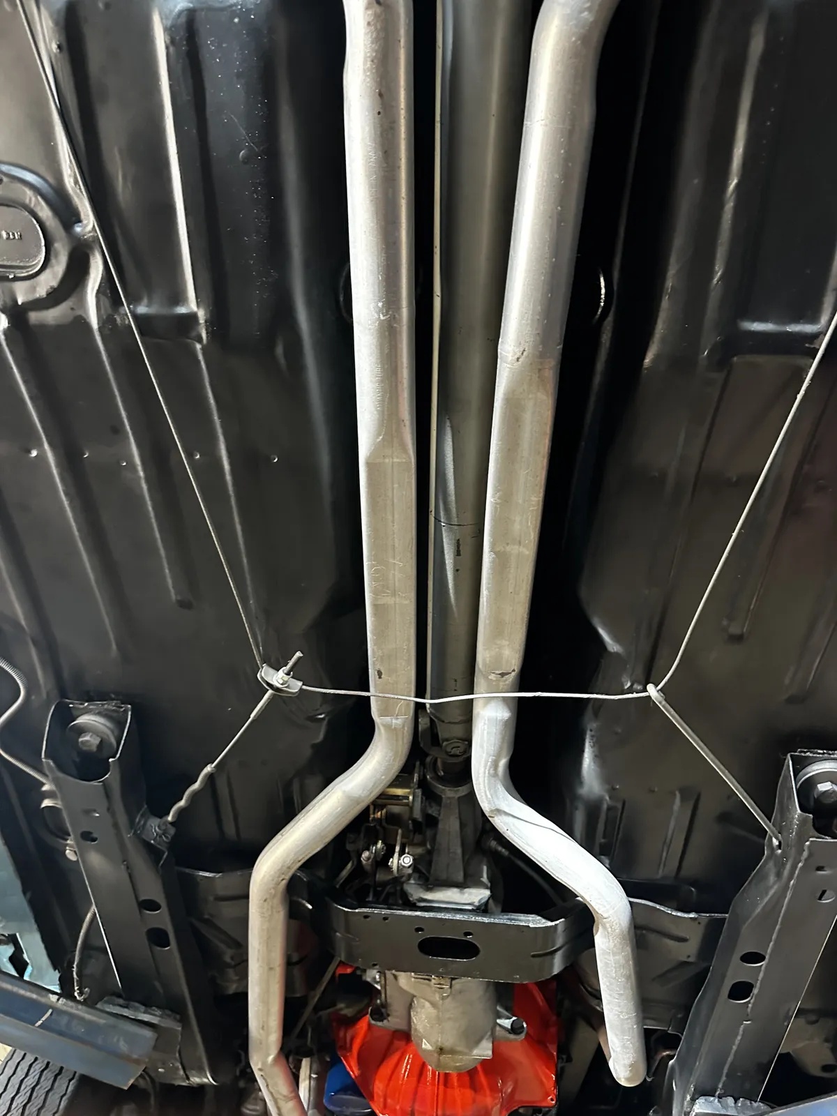 Chevrolet-Camaro-1969-Azure-Turquoise-Black-Standard-Interior-16