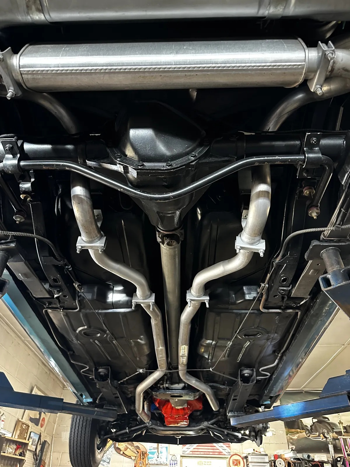 Chevrolet-Camaro-1969-Azure-Turquoise-Black-Standard-Interior-17