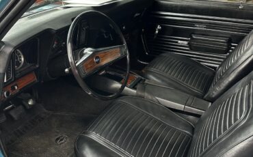 Chevrolet-Camaro-1969-Azure-Turquoise-Black-Standard-Interior-5