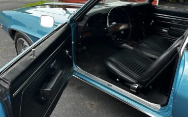 Chevrolet-Camaro-1969-Azure-Turquoise-Black-Standard-Interior-6