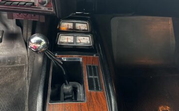 Chevrolet-Camaro-1969-Azure-Turquoise-Black-Standard-Interior-9