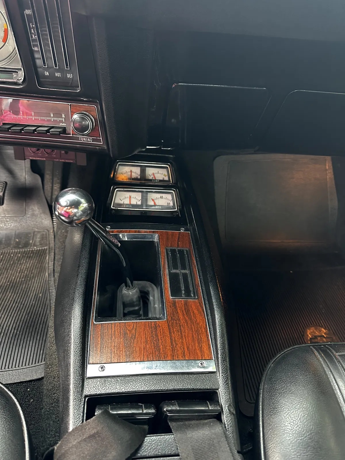 Chevrolet-Camaro-1969-Azure-Turquoise-Black-Standard-Interior-9