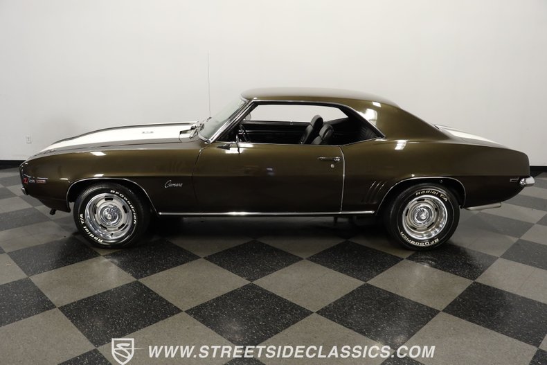 Chevrolet-Camaro-1969-Burnished-Brown-Black-1