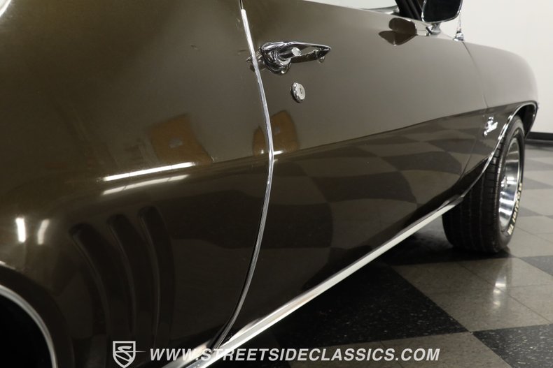 Chevrolet-Camaro-1969-Burnished-Brown-Black-30