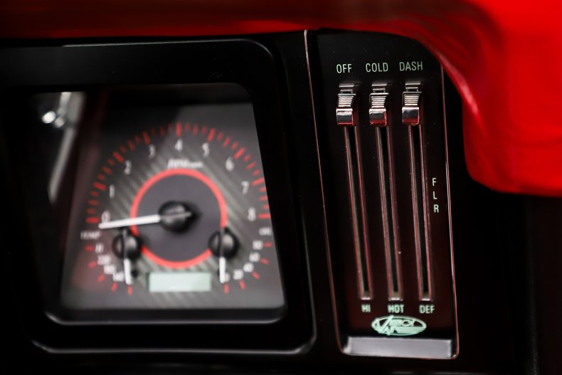 Chevrolet-Camaro-1969-Charcoal-Gray-Red-28