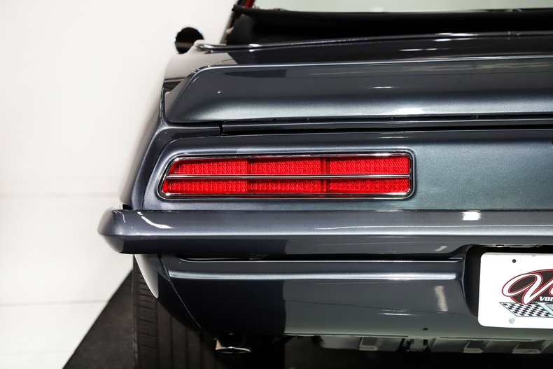 Chevrolet-Camaro-1969-Charcoal-Gray-Red-30