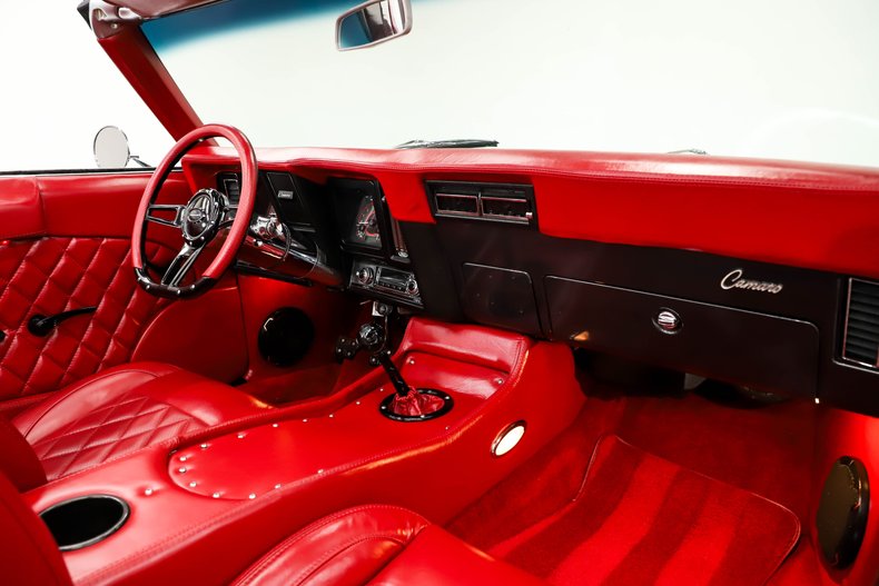 Chevrolet-Camaro-1969-Charcoal-Gray-Red-39