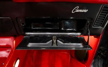 Chevrolet-Camaro-1969-Charcoal-Gray-Red-40